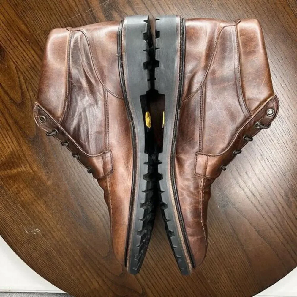 Allen Edmonds Cascade Chukka Boots‎ Men's 9.5B Brown Leather Vibram Moc Toe 6164